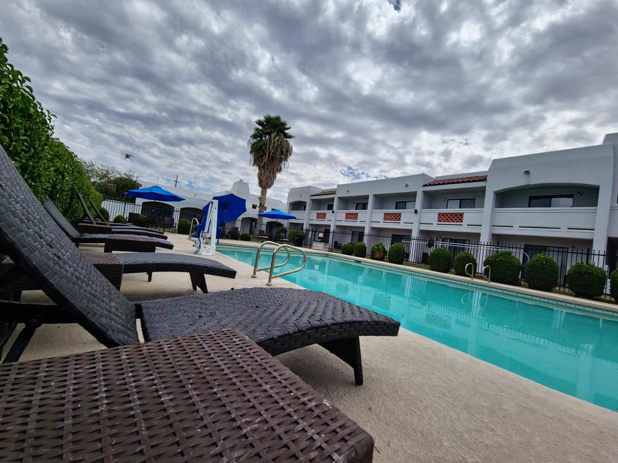 Los Viajeros Inn วิคเคนเบิร์ก ภายนอก รูปภาพ